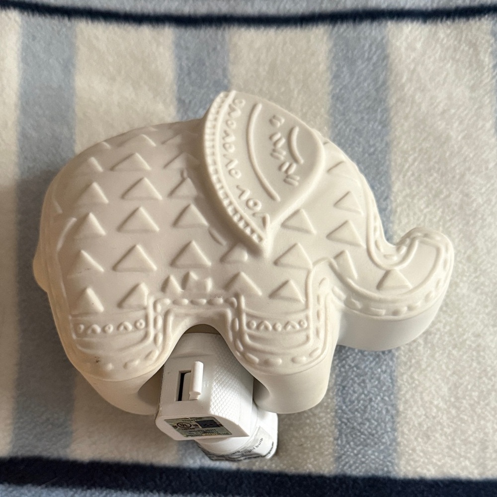 Pottery Barn Kids Cream Elephant Night Light